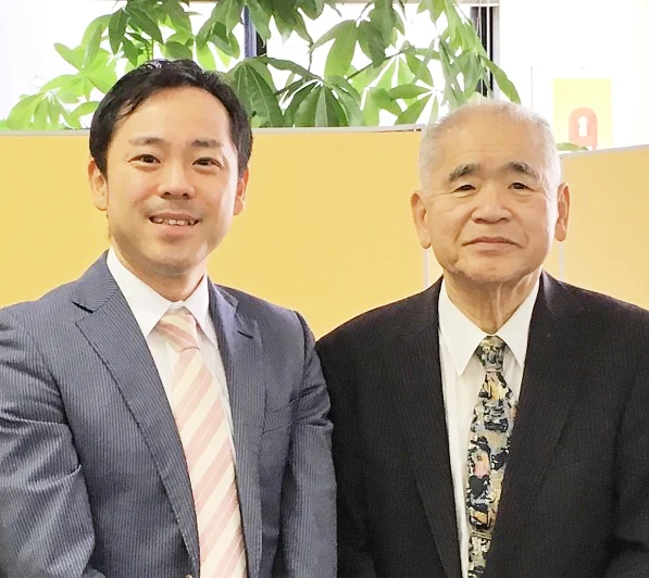 親子で相続の話をする様子のイメージ